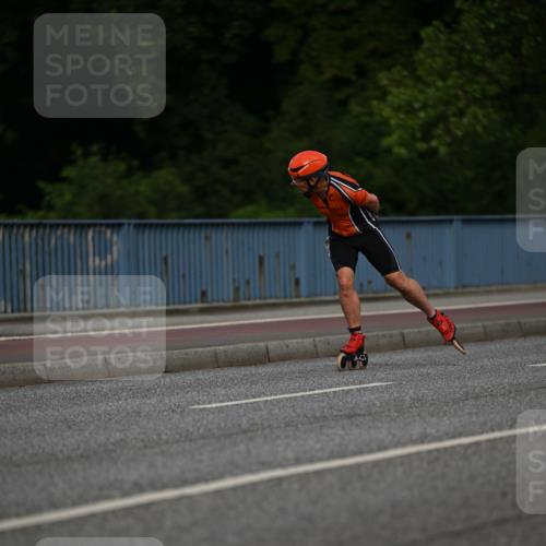 29.06.2025 - hella hamburg halbmarathon Dr. Thomas Lammeyer http://msf.ph/oto/8138992 29.06.2025 08:55:05 Kennedybrücke  meine-sportfotos.de