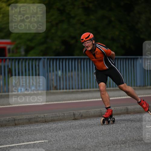 29.06.2025 - hella hamburg halbmarathon Dr. Thomas Lammeyer http://msf.ph/oto/8139006 29.06.2025 08:55:06 Kennedybrücke  meine-sportfotos.de