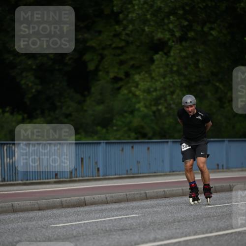 29.06.2025 - hella hamburg halbmarathon Dr. Thomas Lammeyer http://msf.ph/oto/8139011 29.06.2025 08:55:15 Kennedybrücke  meine-sportfotos.de