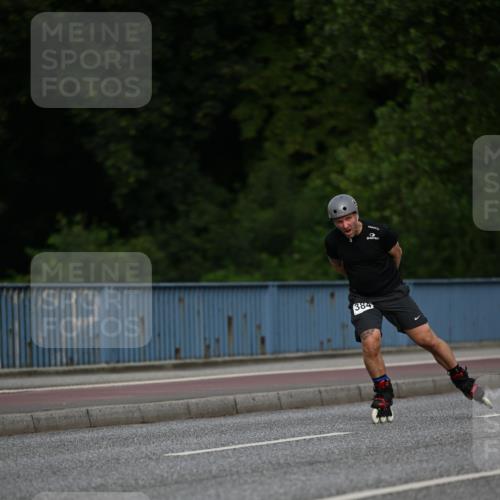29.06.2025 - hella hamburg halbmarathon Dr. Thomas Lammeyer http://msf.ph/oto/8139013 29.06.2025 08:55:16 Kennedybrücke  meine-sportfotos.de