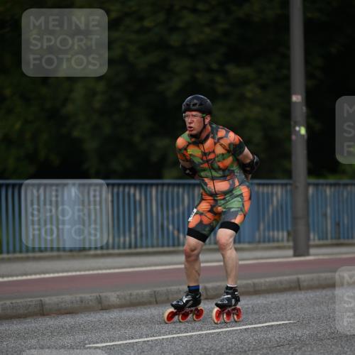 29.06.2025 - hella hamburg halbmarathon Dr. Thomas Lammeyer http://msf.ph/oto/8139032 29.06.2025 08:55:20 Kennedybrücke  meine-sportfotos.de