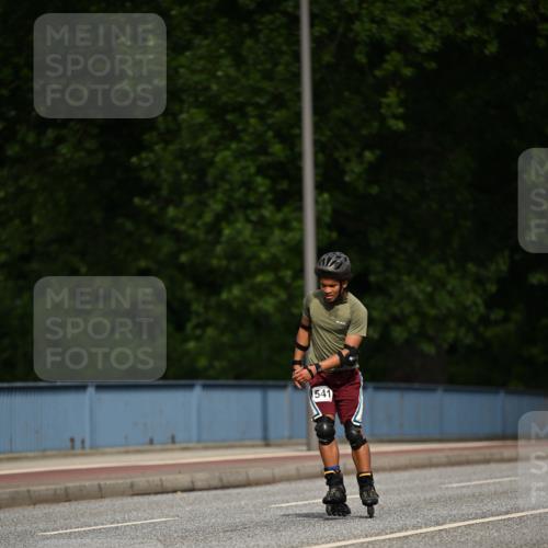 29.06.2025 - hella hamburg halbmarathon Dr. Thomas Lammeyer http://msf.ph/oto/8139091 29.06.2025 09:04:23 Kennedybrücke  meine-sportfotos.de