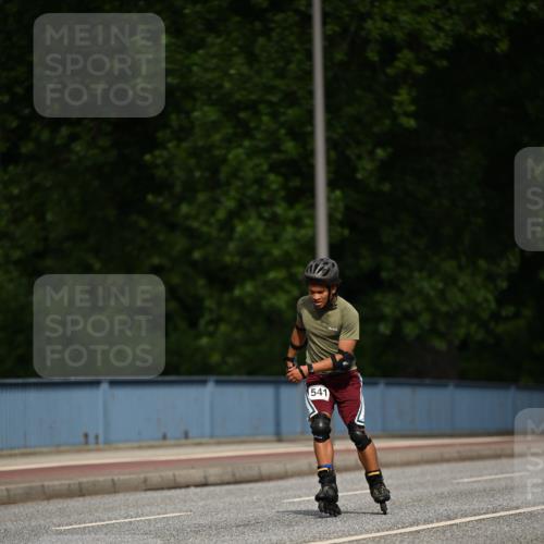 29.06.2025 - hella hamburg halbmarathon Dr. Thomas Lammeyer http://msf.ph/oto/8139093 29.06.2025 09:04:23 Kennedybrücke  meine-sportfotos.de
