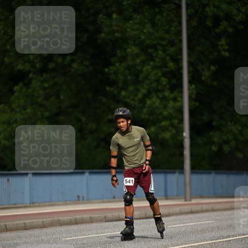 29.06.2025 - hella hamburg halbmarathon Dr. Thomas Lammeyer http://msf.ph/oto/8139097 29.06.2025 09:04:24 Kennedybrücke  meine-sportfotos.de
