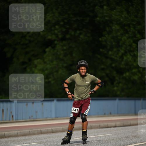 29.06.2025 - hella hamburg halbmarathon Dr. Thomas Lammeyer http://msf.ph/oto/8139101 29.06.2025 09:04:24 Kennedybrücke  meine-sportfotos.de