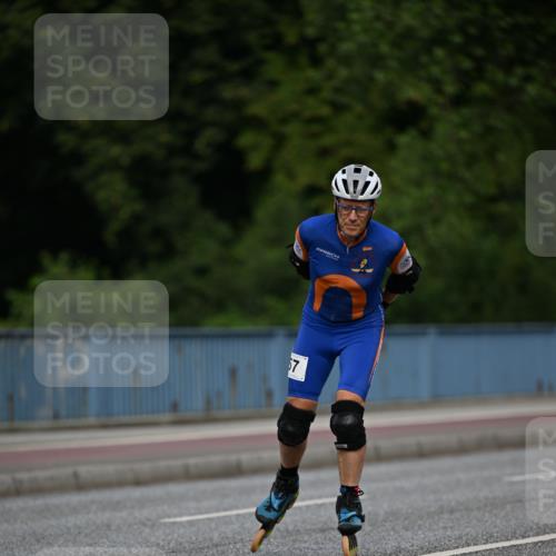 29.06.2025 - hella hamburg halbmarathon Dr. Thomas Lammeyer http://msf.ph/oto/8139135 29.06.2025 08:55:33 Kennedybrücke  meine-sportfotos.de