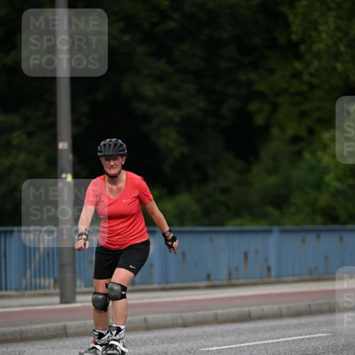 29.06.2025 - hella hamburg halbmarathon Dr. Thomas Lammeyer http://msf.ph/oto/8139144 29.06.2025 09:04:34 Kennedybrücke  meine-sportfotos.de