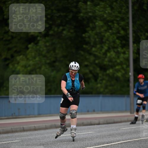 29.06.2025 - hella hamburg halbmarathon Dr. Thomas Lammeyer http://msf.ph/oto/8139180 29.06.2025 09:04:38 Kennedybrücke  meine-sportfotos.de
