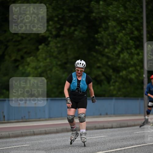 29.06.2025 - hella hamburg halbmarathon Dr. Thomas Lammeyer http://msf.ph/oto/8139189 29.06.2025 09:04:39 Kennedybrücke  meine-sportfotos.de