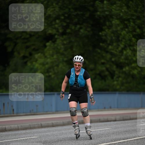 29.06.2025 - hella hamburg halbmarathon Dr. Thomas Lammeyer http://msf.ph/oto/8139191 29.06.2025 09:04:39 Kennedybrücke  meine-sportfotos.de