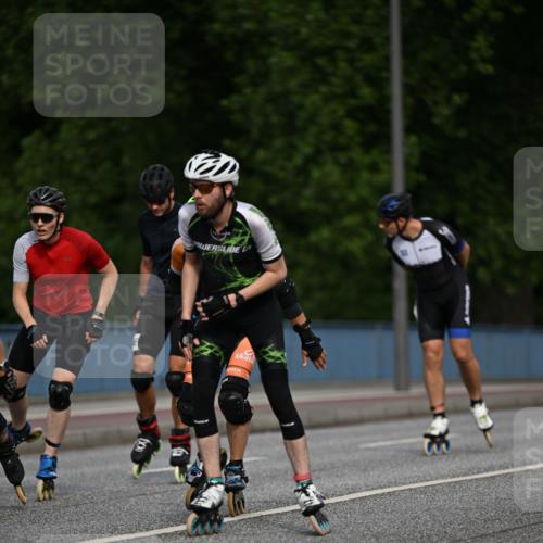 29.06.2025 - hella hamburg halbmarathon Dr. Thomas Lammeyer http://msf.ph/oto/8139299 29.06.2025 08:56:51 Kennedybrücke  meine-sportfotos.de