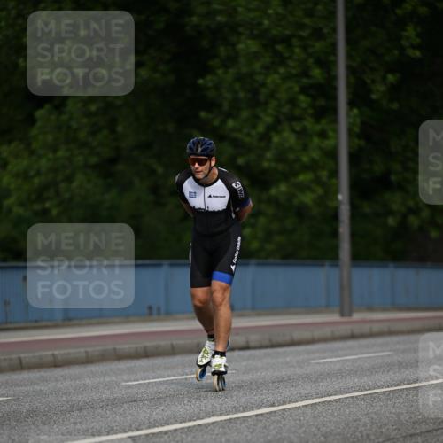 29.06.2025 - hella hamburg halbmarathon Dr. Thomas Lammeyer http://msf.ph/oto/8139300 29.06.2025 08:56:52 Kennedybrücke  meine-sportfotos.de