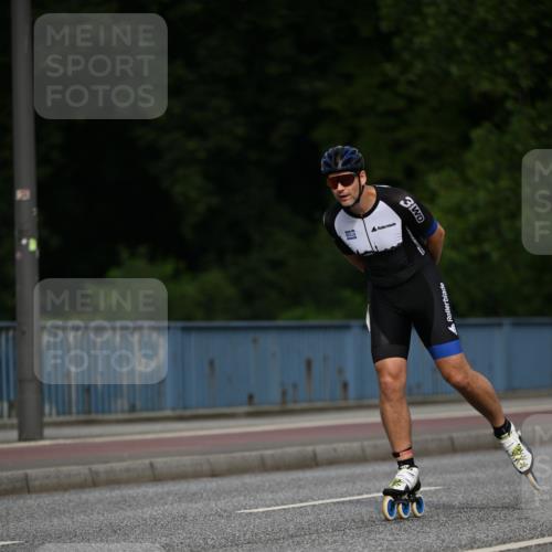 29.06.2025 - hella hamburg halbmarathon Dr. Thomas Lammeyer http://msf.ph/oto/8139305 29.06.2025 08:56:52 Kennedybrücke  meine-sportfotos.de