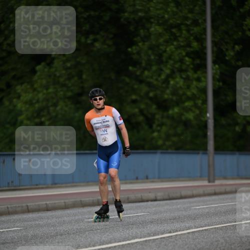 29.06.2025 - hella hamburg halbmarathon Dr. Thomas Lammeyer http://msf.ph/oto/8139309 29.06.2025 08:56:56 Kennedybrücke  meine-sportfotos.de