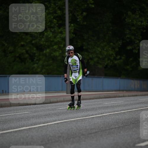 29.06.2025 - hella hamburg halbmarathon Dr. Thomas Lammeyer http://msf.ph/oto/8139377 29.06.2025 08:57:08 Kennedybrücke  meine-sportfotos.de