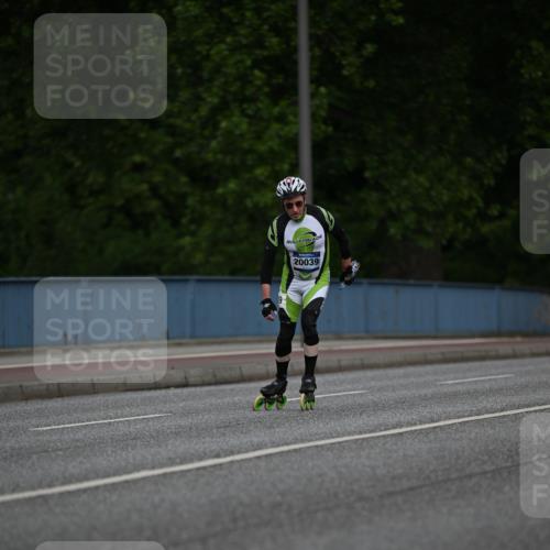 29.06.2025 - hella hamburg halbmarathon Dr. Thomas Lammeyer http://msf.ph/oto/8139378 29.06.2025 08:57:08 Kennedybrücke  meine-sportfotos.de