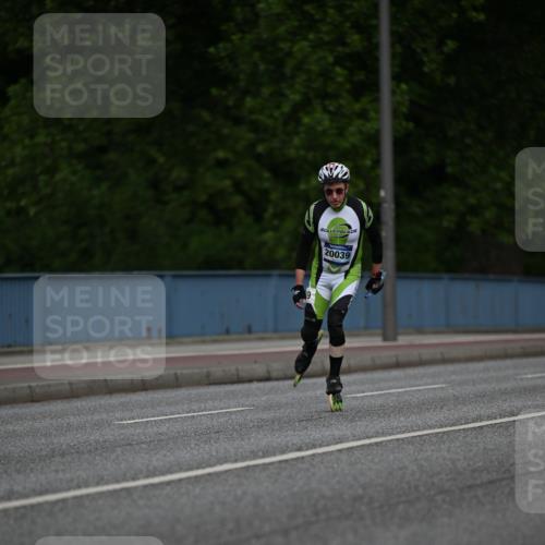 29.06.2025 - hella hamburg halbmarathon Dr. Thomas Lammeyer http://msf.ph/oto/8139399 29.06.2025 08:57:08 Kennedybrücke  meine-sportfotos.de
