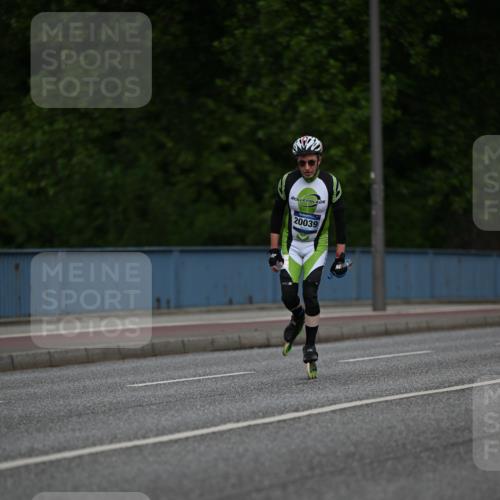 29.06.2025 - hella hamburg halbmarathon Dr. Thomas Lammeyer http://msf.ph/oto/8139401 29.06.2025 08:57:09 Kennedybrücke  meine-sportfotos.de