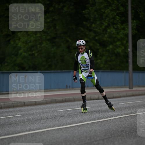 29.06.2025 - hella hamburg halbmarathon Dr. Thomas Lammeyer http://msf.ph/oto/8139403 29.06.2025 08:57:09 Kennedybrücke  meine-sportfotos.de