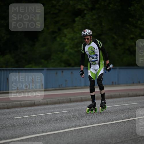 29.06.2025 - hella hamburg halbmarathon Dr. Thomas Lammeyer http://msf.ph/oto/8139410 29.06.2025 08:57:09 Kennedybrücke  meine-sportfotos.de