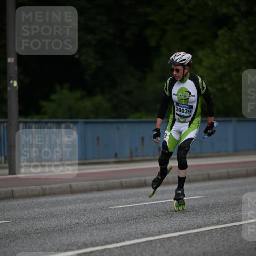 29.06.2025 - hella hamburg halbmarathon Dr. Thomas Lammeyer http://msf.ph/oto/8139416 29.06.2025 08:57:10 Kennedybrücke  meine-sportfotos.de