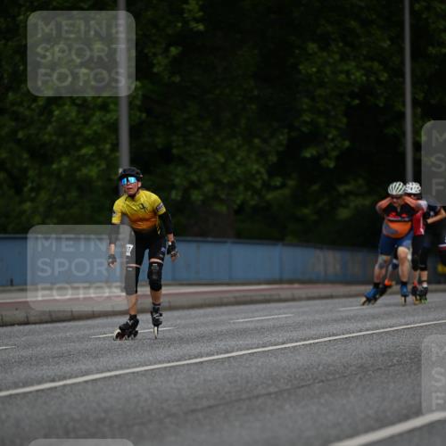 29.06.2025 - hella hamburg halbmarathon Dr. Thomas Lammeyer http://msf.ph/oto/8139425 29.06.2025 08:57:12 Kennedybrücke  meine-sportfotos.de