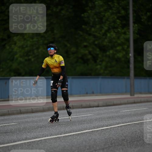 29.06.2025 - hella hamburg halbmarathon Dr. Thomas Lammeyer http://msf.ph/oto/8139444 29.06.2025 08:57:13 Kennedybrücke  meine-sportfotos.de