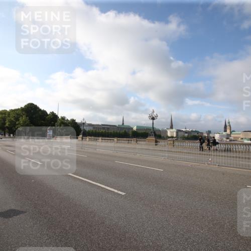 29.06.2025 - hella hamburg halbmarathon Jannik Wohlers http://msf.ph/oto/8139553 29.06.2025 08:29:27 Lombardsbrücke  meine-sportfotos.de