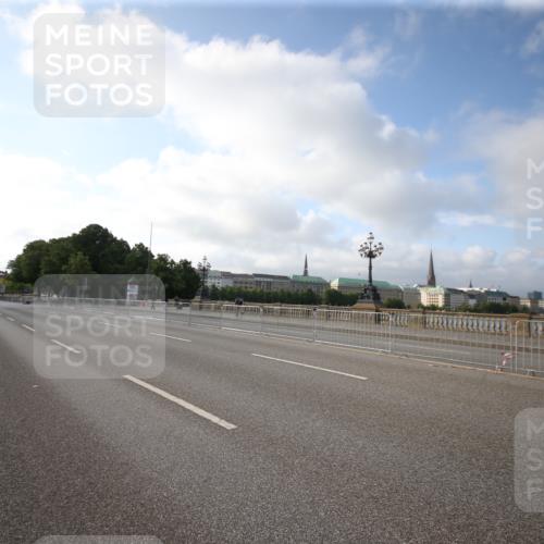 29.06.2025 - hella hamburg halbmarathon Jannik Wohlers http://msf.ph/oto/8139561 29.06.2025 08:29:48 Lombardsbrücke  meine-sportfotos.de
