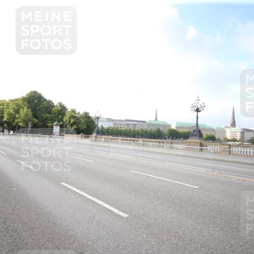 29.06.2025 - hella hamburg halbmarathon Jannik Wohlers http://msf.ph/oto/8139575 29.06.2025 08:30:01 Lombardsbrücke  meine-sportfotos.de