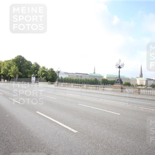 29.06.2025 - hella hamburg halbmarathon Jannik Wohlers http://msf.ph/oto/8139579 29.06.2025 08:30:01 Lombardsbrücke  meine-sportfotos.de