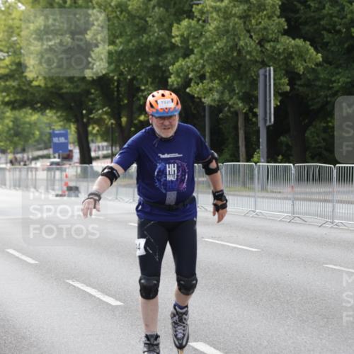 29.06.2025 - hella hamburg halbmarathon Jannik Wohlers http://msf.ph/oto/8139583 29.06.2025 09:03:27 Lombardsbrücke  meine-sportfotos.de