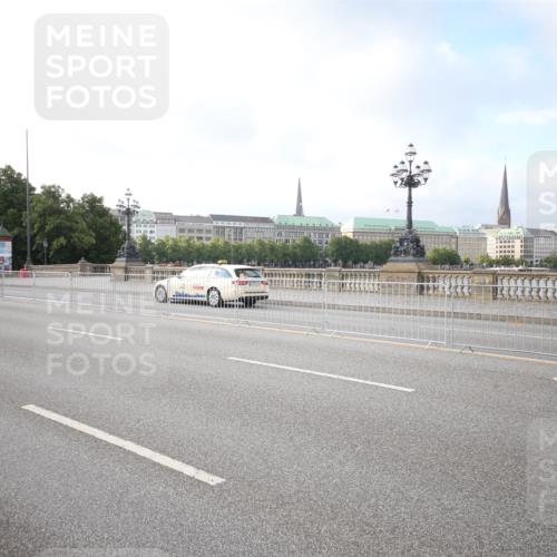 29.06.2025 - hella hamburg halbmarathon Jannik Wohlers http://msf.ph/oto/8139587 29.06.2025 08:30:07 Lombardsbrücke  meine-sportfotos.de