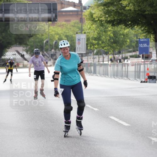 29.06.2025 - hella hamburg halbmarathon Jannik Wohlers http://msf.ph/oto/8139621 29.06.2025 09:03:30 Lombardsbrücke  meine-sportfotos.de