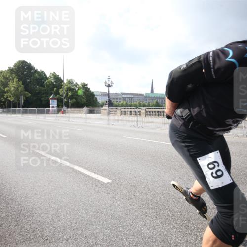 29.06.2025 - hella hamburg halbmarathon Jannik Wohlers http://msf.ph/oto/8139671 29.06.2025 08:55:27 Lombardsbrücke  meine-sportfotos.de
