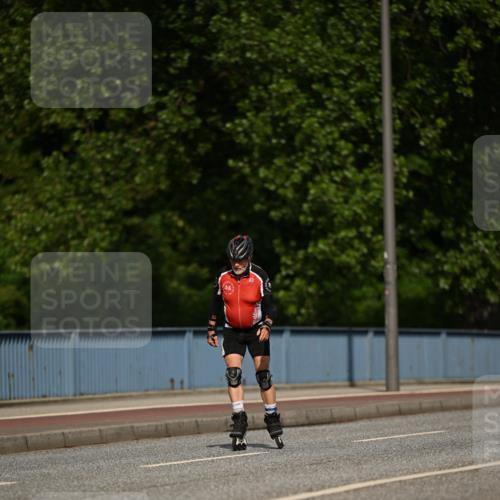 29.06.2025 - hella hamburg halbmarathon Dr. Thomas Lammeyer http://msf.ph/oto/8139681 29.06.2025 09:05:52 Kennedybrücke  meine-sportfotos.de
