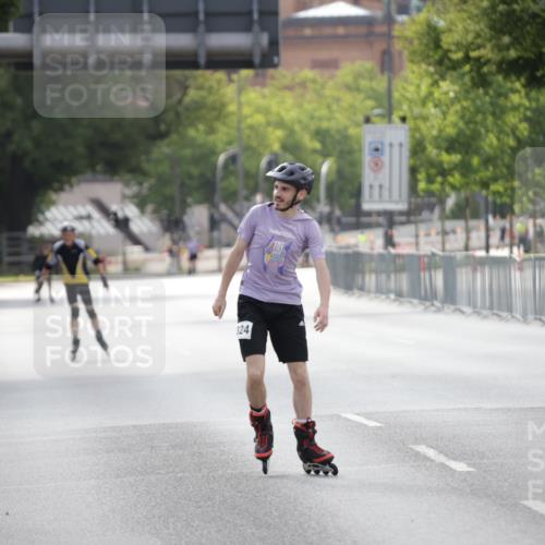 29.06.2025 - hella hamburg halbmarathon Jannik Wohlers http://msf.ph/oto/8139703 29.06.2025 09:03:32 Lombardsbrücke  meine-sportfotos.de