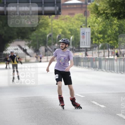 29.06.2025 - hella hamburg halbmarathon Jannik Wohlers http://msf.ph/oto/8139710 29.06.2025 09:03:32 Lombardsbrücke  meine-sportfotos.de