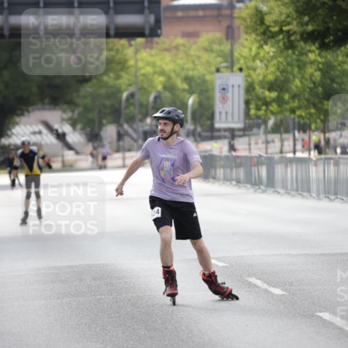 29.06.2025 - hella hamburg halbmarathon Jannik Wohlers http://msf.ph/oto/8139717 29.06.2025 09:03:32 Lombardsbrücke  meine-sportfotos.de