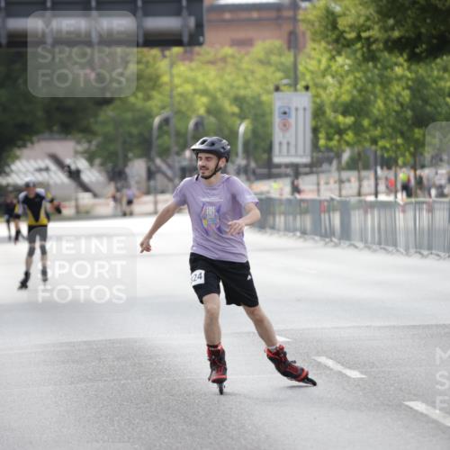 29.06.2025 - hella hamburg halbmarathon Jannik Wohlers http://msf.ph/oto/8139720 29.06.2025 09:03:32 Lombardsbrücke  meine-sportfotos.de