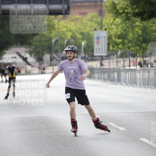 29.06.2025 - hella hamburg halbmarathon Jannik Wohlers http://msf.ph/oto/8139725 29.06.2025 09:03:32 Lombardsbrücke  meine-sportfotos.de