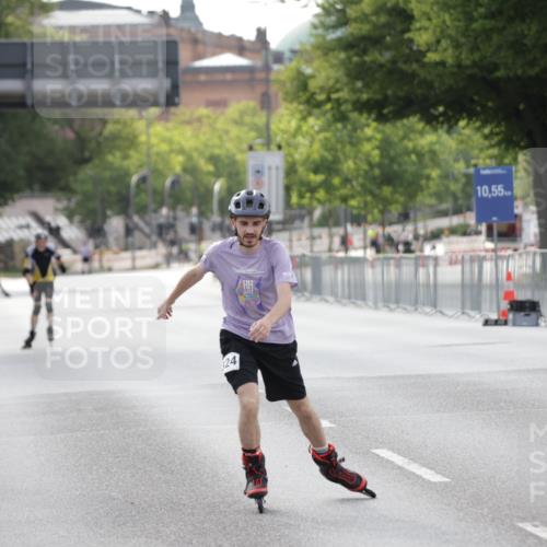 29.06.2025 - hella hamburg halbmarathon Jannik Wohlers http://msf.ph/oto/8139745 29.06.2025 09:03:33 Lombardsbrücke  meine-sportfotos.de