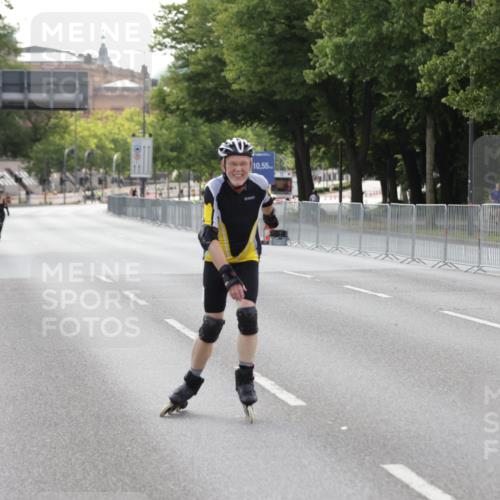 29.06.2025 - hella hamburg halbmarathon Jannik Wohlers http://msf.ph/oto/8139975 29.06.2025 09:03:43 Lombardsbrücke  meine-sportfotos.de