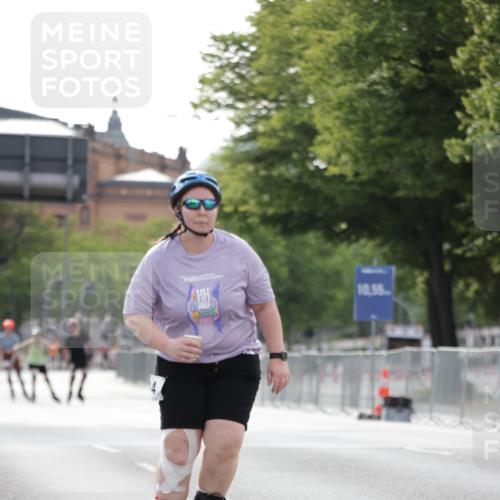 29.06.2025 - hella hamburg halbmarathon Jannik Wohlers http://msf.ph/oto/8140193 29.06.2025 09:04:16 Lombardsbrücke  meine-sportfotos.de