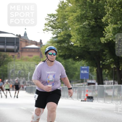 29.06.2025 - hella hamburg halbmarathon Jannik Wohlers http://msf.ph/oto/8140207 29.06.2025 09:04:16 Lombardsbrücke  meine-sportfotos.de