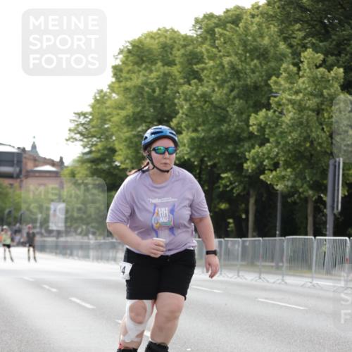 29.06.2025 - hella hamburg halbmarathon Jannik Wohlers http://msf.ph/oto/8140314 29.06.2025 09:04:17 Lombardsbrücke  meine-sportfotos.de