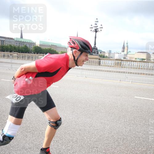 29.06.2025 - hella hamburg halbmarathon Jannik Wohlers http://msf.ph/oto/8140324 29.06.2025 08:58:13 Lombardsbrücke  meine-sportfotos.de
