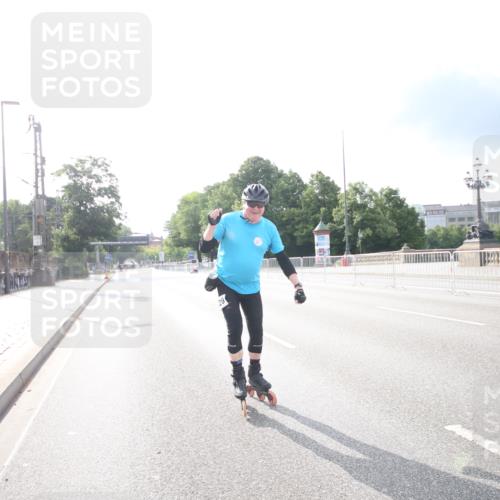 29.06.2025 - hella hamburg halbmarathon Jannik Wohlers http://msf.ph/oto/8140367 29.06.2025 08:58:24 Lombardsbrücke  meine-sportfotos.de