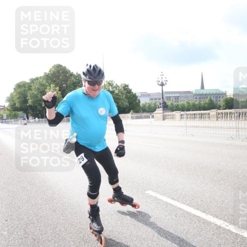 29.06.2025 - hella hamburg halbmarathon Jannik Wohlers http://msf.ph/oto/8140395 29.06.2025 08:58:24 Lombardsbrücke  meine-sportfotos.de