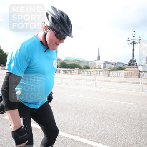29.06.2025 - hella hamburg halbmarathon Jannik Wohlers http://msf.ph/oto/8140423 29.06.2025 08:58:24 Lombardsbrücke  meine-sportfotos.de